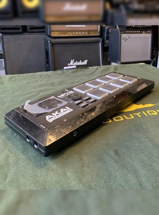 Akai MPX8