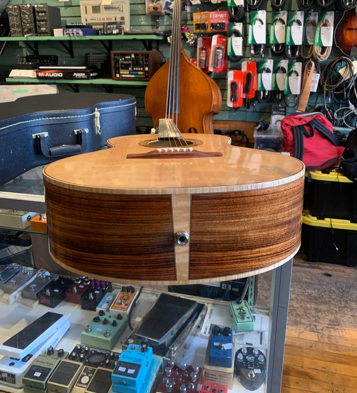 Lefty 2013 Gilmore Guitars Standard