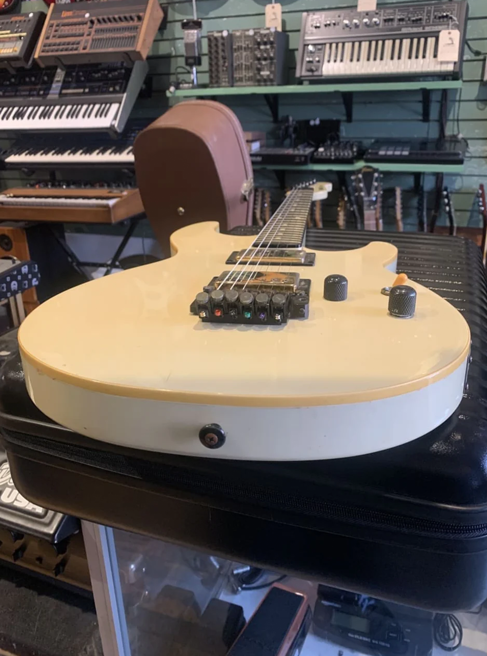 Yamaha SE700HE