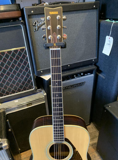 Yamaha FG-152