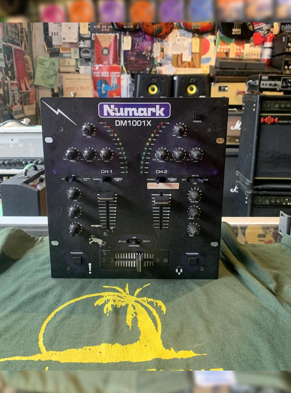 Numark DM1001X