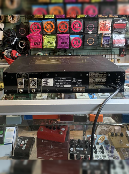 Yamaha Q1027