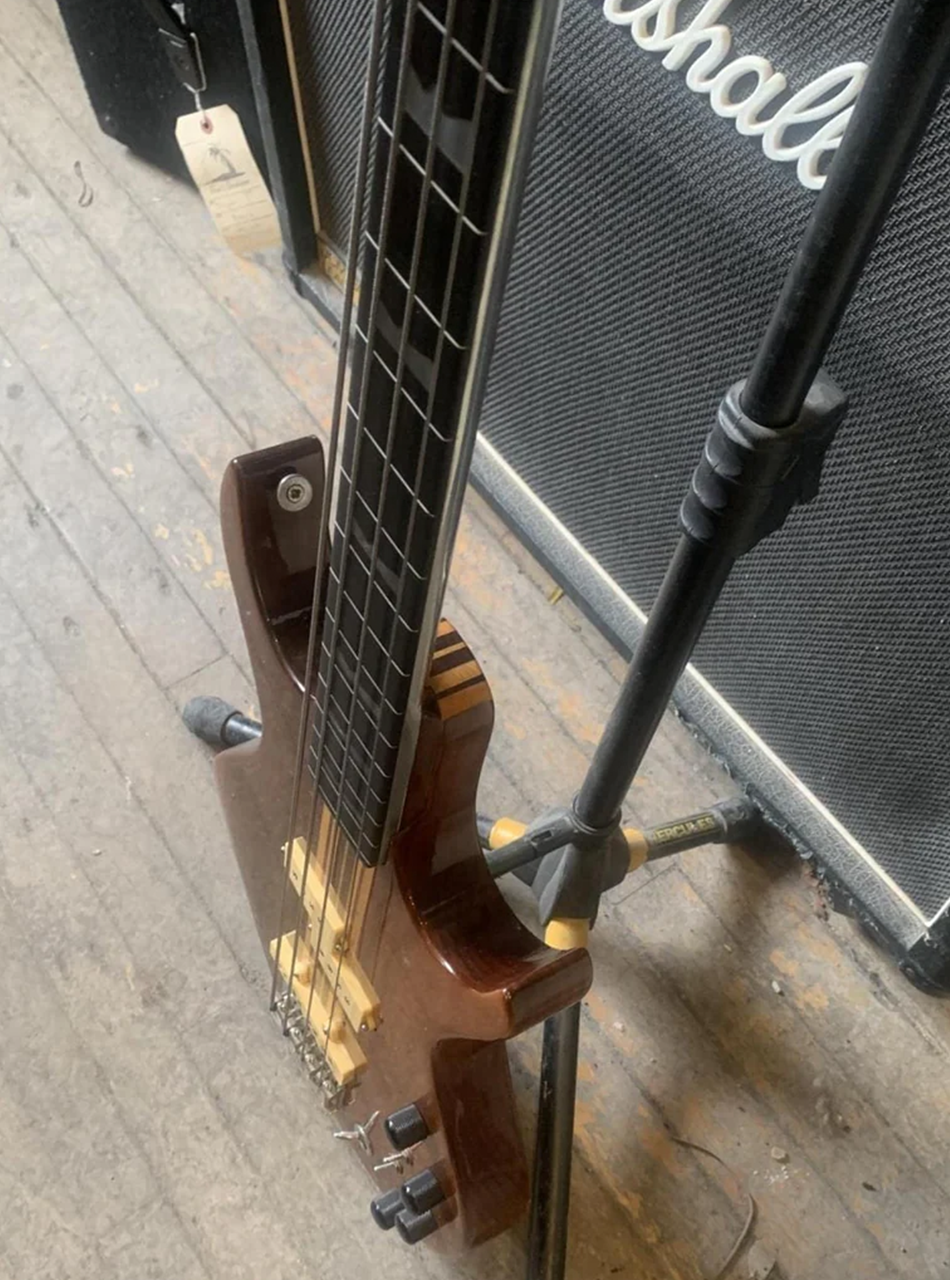 1979 Kramer DMZ 2000 Fretless