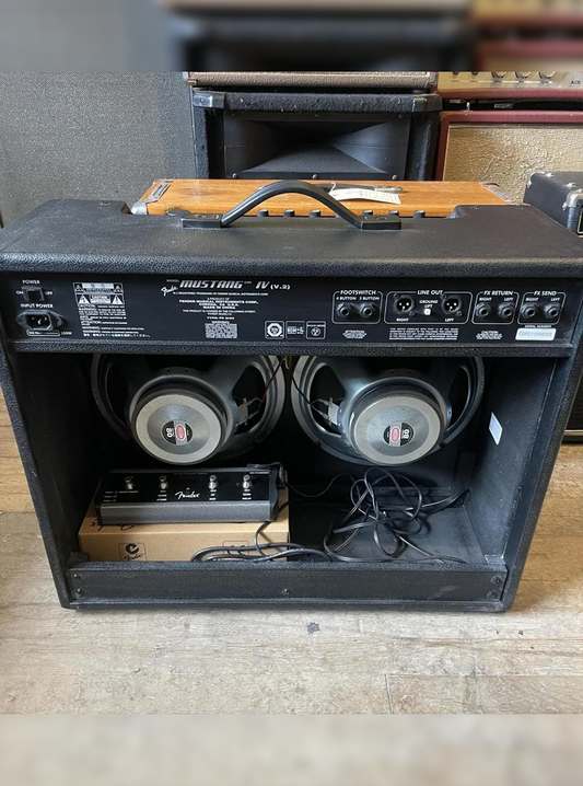 Fender Mustang IV v2