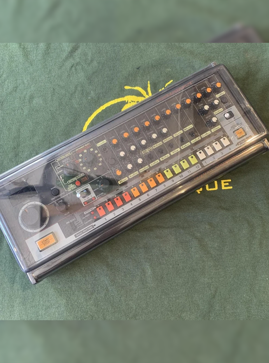 Roland TR-08