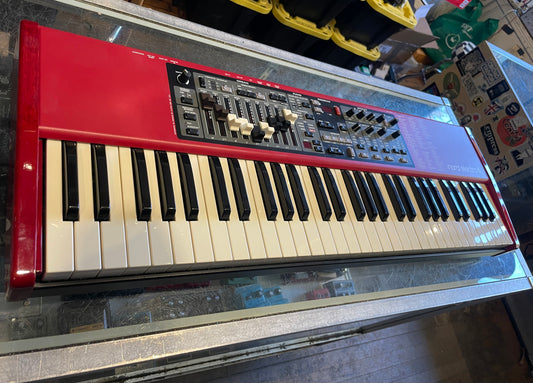 Nord Electro 4D
