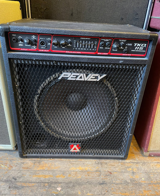Peavey TKO 115