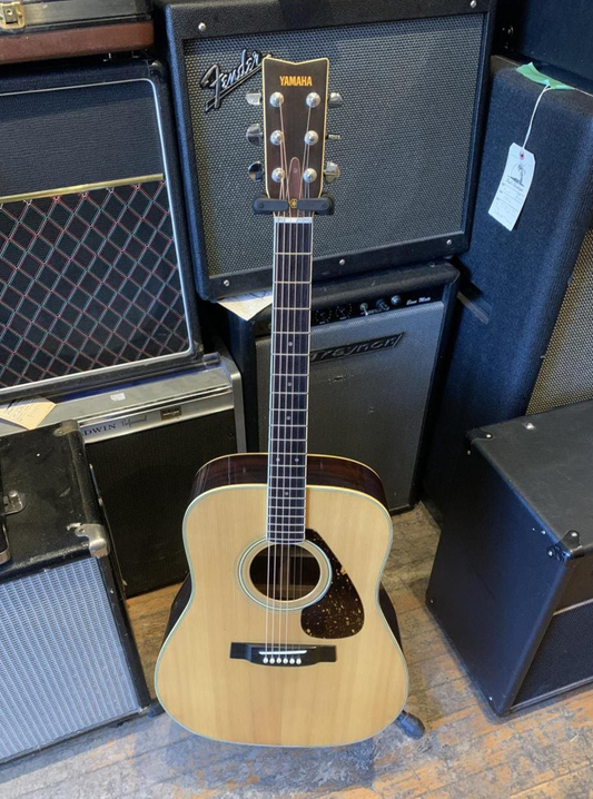 Yamaha FG-152