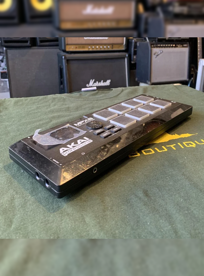 Akai MPX8