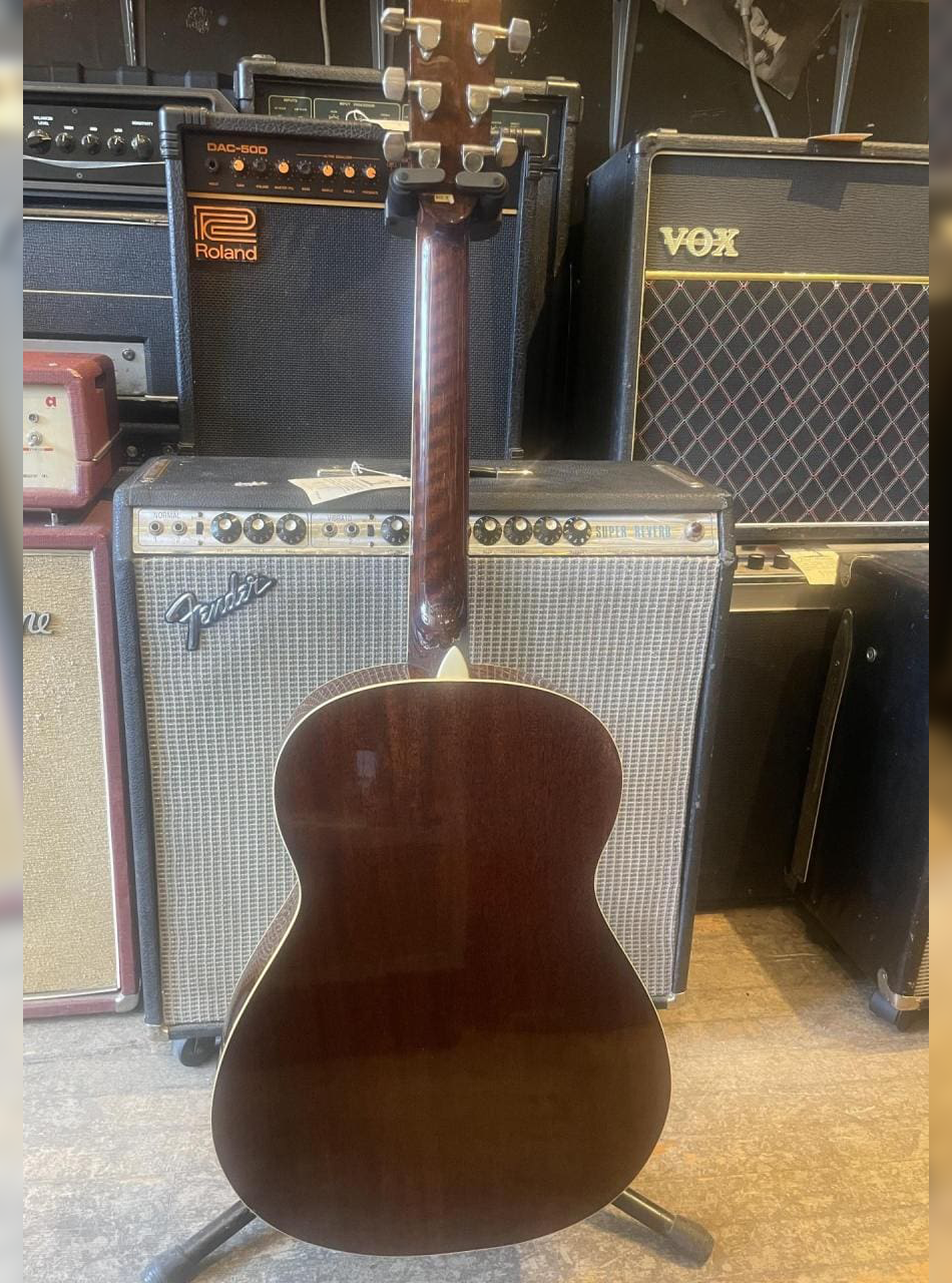 MIK Regal Dobro