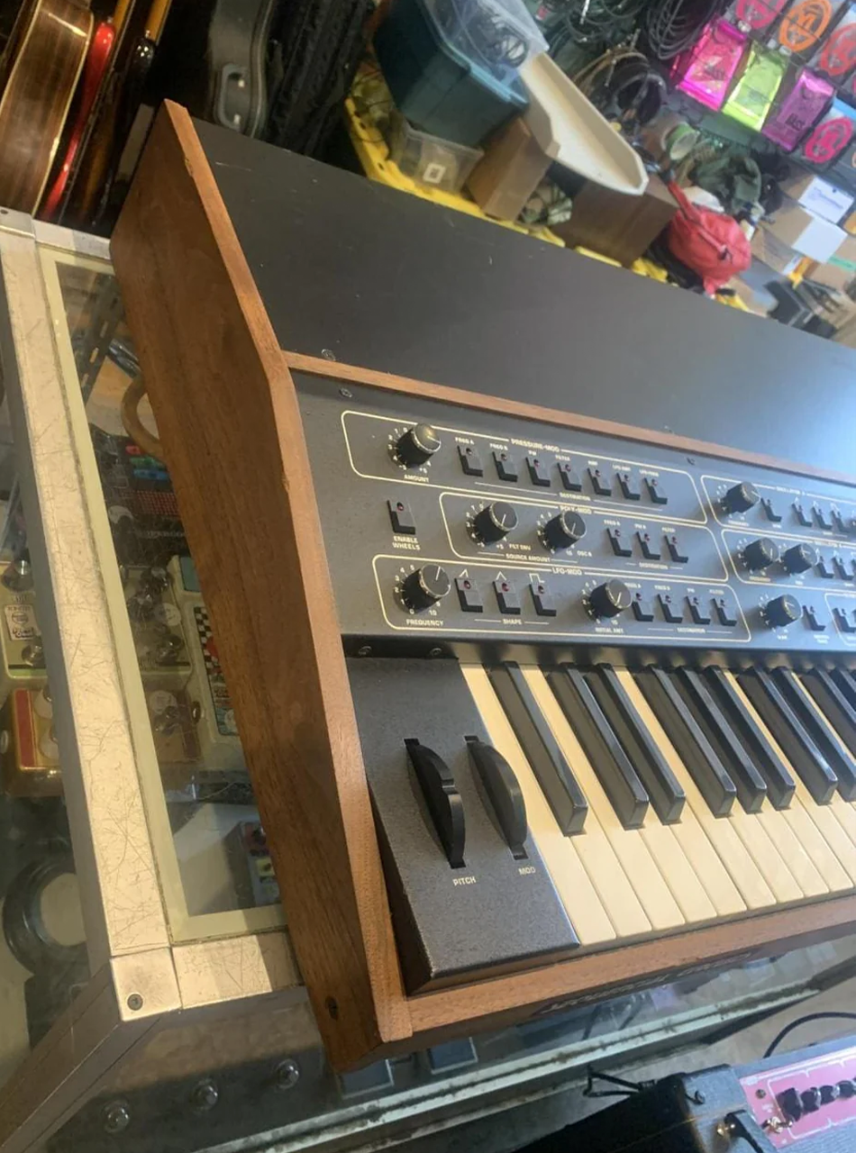 Sequential Prophet T8